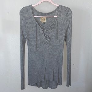 Cha Sor super cute Long sleeve lace up shirt